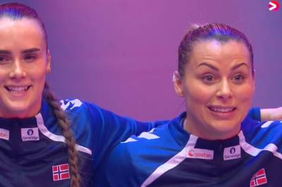 Knekker sammen under «Ja, vi elsker»