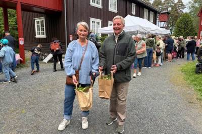 Planteloppemarked på Ekholt ble tømt på rekordtid: – Bare tomme bord igjen