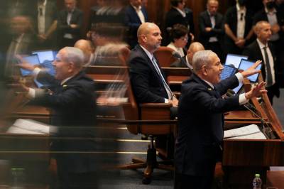 Israels verste PR-krise, sa Netanyahu. Er dette avledningen han trenger?