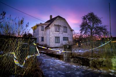 NRK: Kvinne i 40-årene tiltalt for dobbeltdrap i Ski