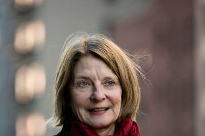 Mona Juul får lønn mens hun er fritatt fra arbeidsplikt