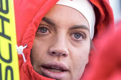 - Ute etter å ta meg