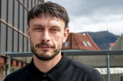 Stjernen roser bergensere: – Dere driver heldigvis ikke med snikfotografering