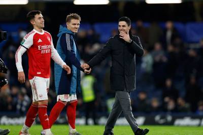 Kryptisk Arteta holder Ødegaard-kortene tett til brystet