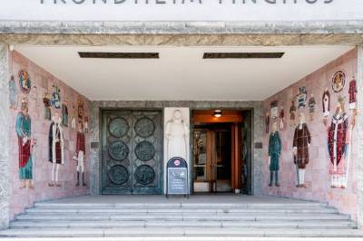 Vil ha erstatning etter covid-vaksine: – Det offentlige som skal ta ansvar