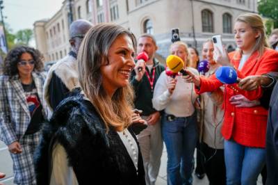 Her ignorerer Durek og Märtha pressen: – Er dette noe å feire?