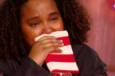 Vi anmelder låt for låt