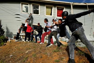 Jordskjelvet har flyttet tyngdepunktet fra politisk planlegging til humanitær overlevelse
