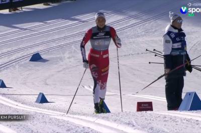 Se: Her spaserer Skistad i mål