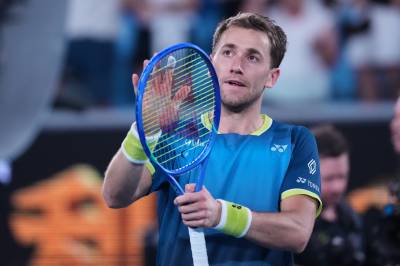 Casper Ruud herjet med hjemmehåp – videre i storturneringen i Madrid