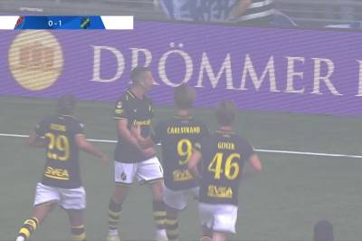 Linus Carlstrand setter 1-0 mot Djurgården