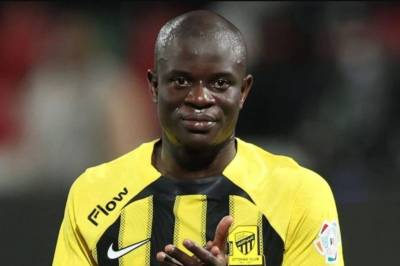 N’Golo Kanté har forlatt Saudi-Arabia og signert med ny klubb få timer etter alle hadde gitt opp
