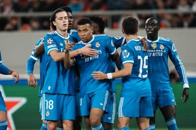 Lynraskt Mbappé-hattrick – tre mål på sju minutter