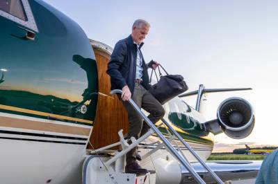 Drivstoffkrisen: SV vil sette privat­fly på bakken