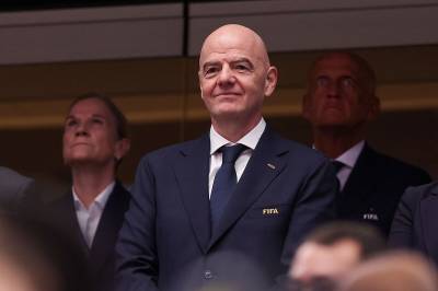 Fotball-festen på Ullevaal: Infantino buet på