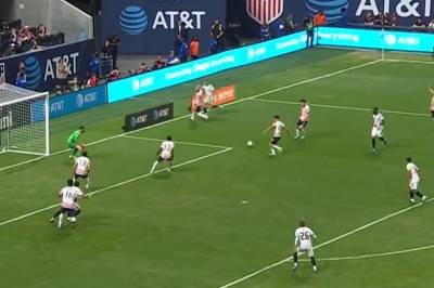 Kampen mellom USA og Belgia var nesten umulig å se på grunn av nesten identiske drakter