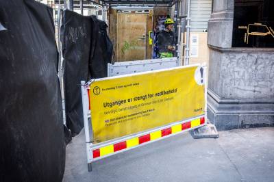 Åpnet i februar. Nå er T-bane-inngangen stengt igjen.