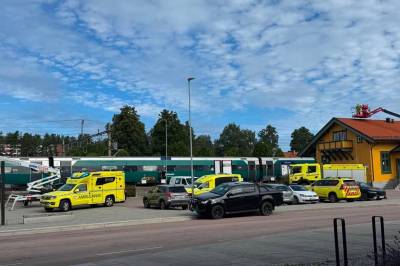 Nødetatene rykker ut til Vikersund stasjon: – Helseoppdrag