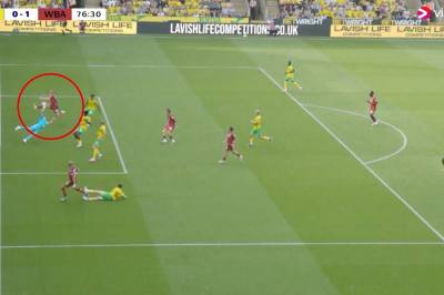 Aune Heggebø scorer med hånda