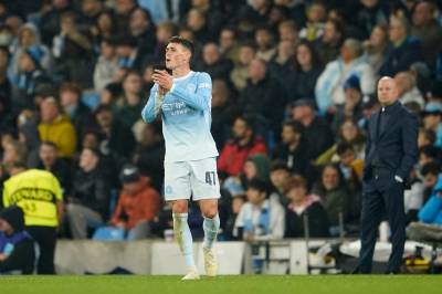 Foden-hattrick da City vant jubileumskamp uten Haaland – mange tomme seter