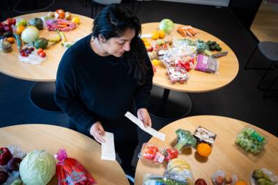 Butikkene ligger 100 meter fra hverandre: – Vesentlige prisforskjeller