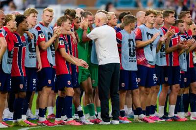 Flyet forsinket: Feiringen må utsettes
