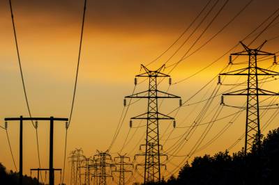 Strømpriser: - Advarer 500 000: - Må våkne