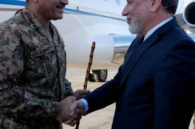 The New York Times: Pakistanske meklere er på plass i Iran for å holde fredssamtalene i live