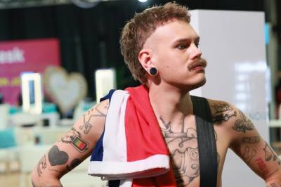 ESC-finale i kveld: Bergenseren «Lovv»-er kaos på scena