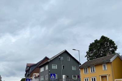 Her er gata blitt ny – og ett kjørefelt fjernet