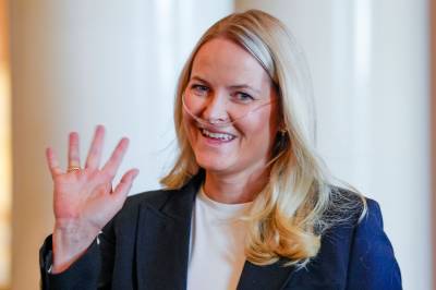 Hilsenene strømmer inn til kronprinsesse Mette-Marit