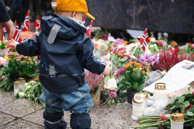 Vi leste opp dereshilsener til kongen