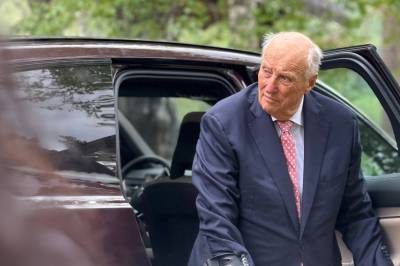 Gjentatte innleggelser: Kong Haralds dramatiske helseår
