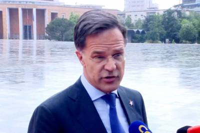 Rutte og Trump øker presset på Putin: – Han er i trøbbel