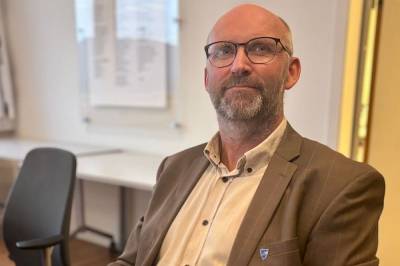 width=device-width, initial-scale=1