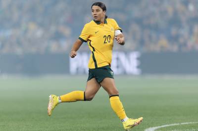 Chelsea fordømmer homofobiske kommentarer mot Sam Kerr etter at hun kunngjorde partnerens graviditet