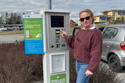 Gry ba parkeringsselskapet rydde opp, og reagerer på svaret hun fikk: – Det er jo svindel, det!