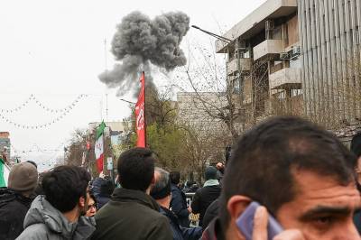 Bombe traff Tehran under TV-intervju