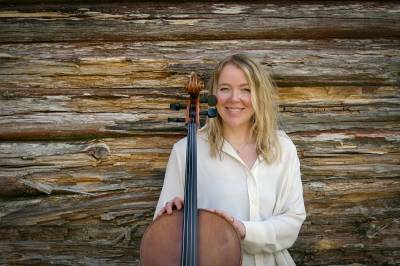 Ragnhild lar fortiden klinge gjennom celloen 
