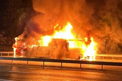 Løp inn i flammehavet: - Måtte bære folk ut