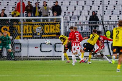 Drømmemål annullert i toppoppgjør: – Nye regler hver uke