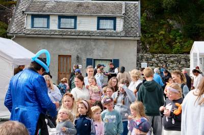 Fisk, folk og frittgåande piratar på ny festival