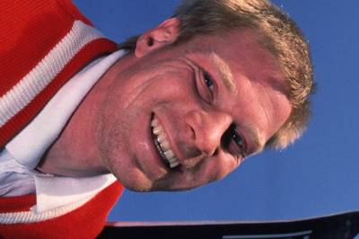 Hva heter  svensken som startet med v-stil i hopp?