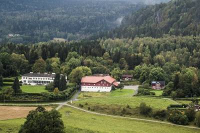 Kronprinsparet leier ut Skaugum-boliger