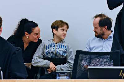 Arvid (10) fekk rekordsum etter fødselsskade: Tapte ti millionar i neste runde