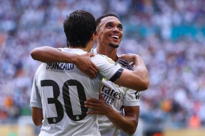 SE: Trent Alexander-Arnold med sin første assist