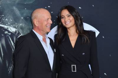Bruce Willis’ kone rydder opp i misforståelse om mannen