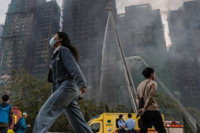 Leter etter hundrevis av savnede