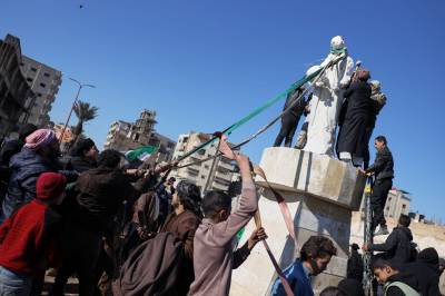 Sier de har mistet kontroll over tusenvis av IS-fanger