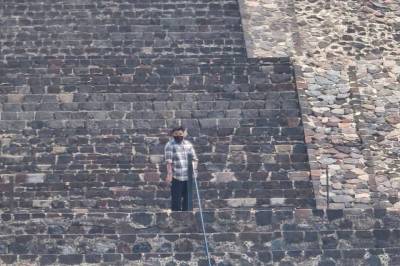 Siste nytt: En mann har åpnet ild mot en gruppe turister i Teotihuacán i Mexico, og to personer er drept.